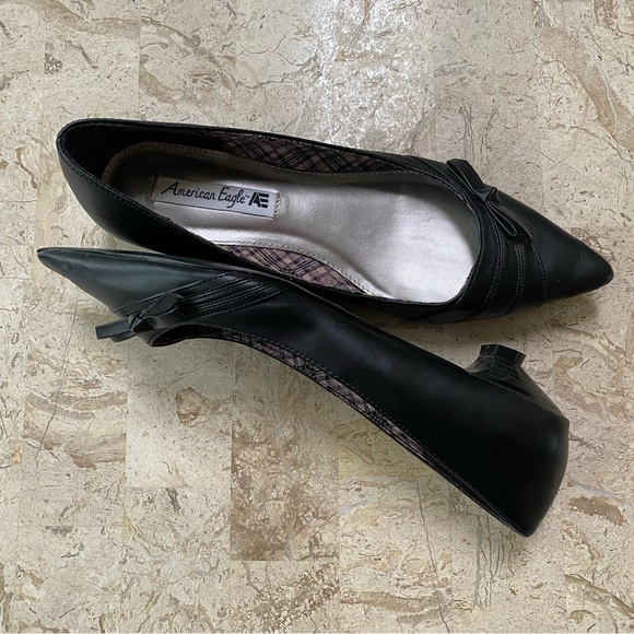 Black Slip On Low Heel Pointed Toe Bow Elegant Shoes American Eagle Size 8.5 - Picture 3 of 9